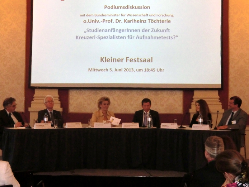 Podiumsdiskussion mit dem Bundesminister für Wissenschaft und Forschung am 5. Juni 2013